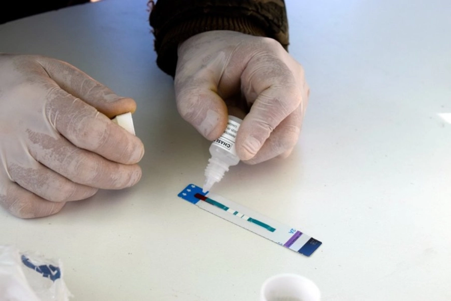 Jornadas de sensibilizaci&oacute;n y testeos r&aacute;pidos en hospitales y centros de salud