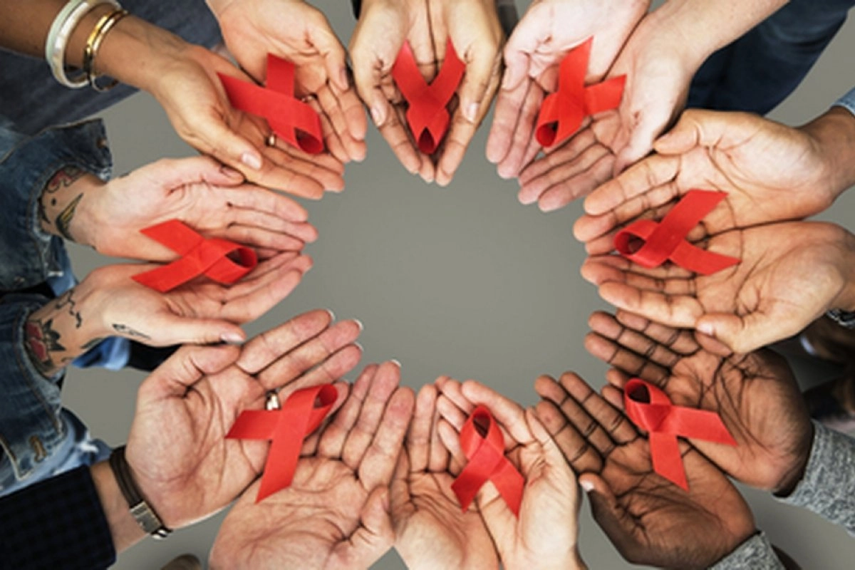 El lazo rojo: s&iacute;mbolo universal de solidaridad