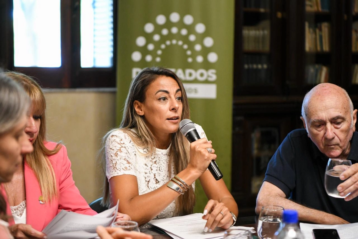 Lorena Arrozogaray y Ricardo Etchemendy