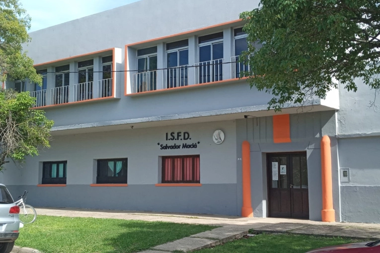 UCR Activa advirtió por el avance del cierre de profesorados y pidió definiciones políticas en Entre Ríos