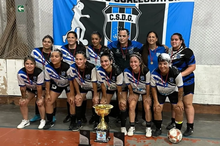 Deportivo Gualeguaych&uacute; alcanz&oacute; el pentacampeonato en futsal con una goleada hist&oacute;rica
