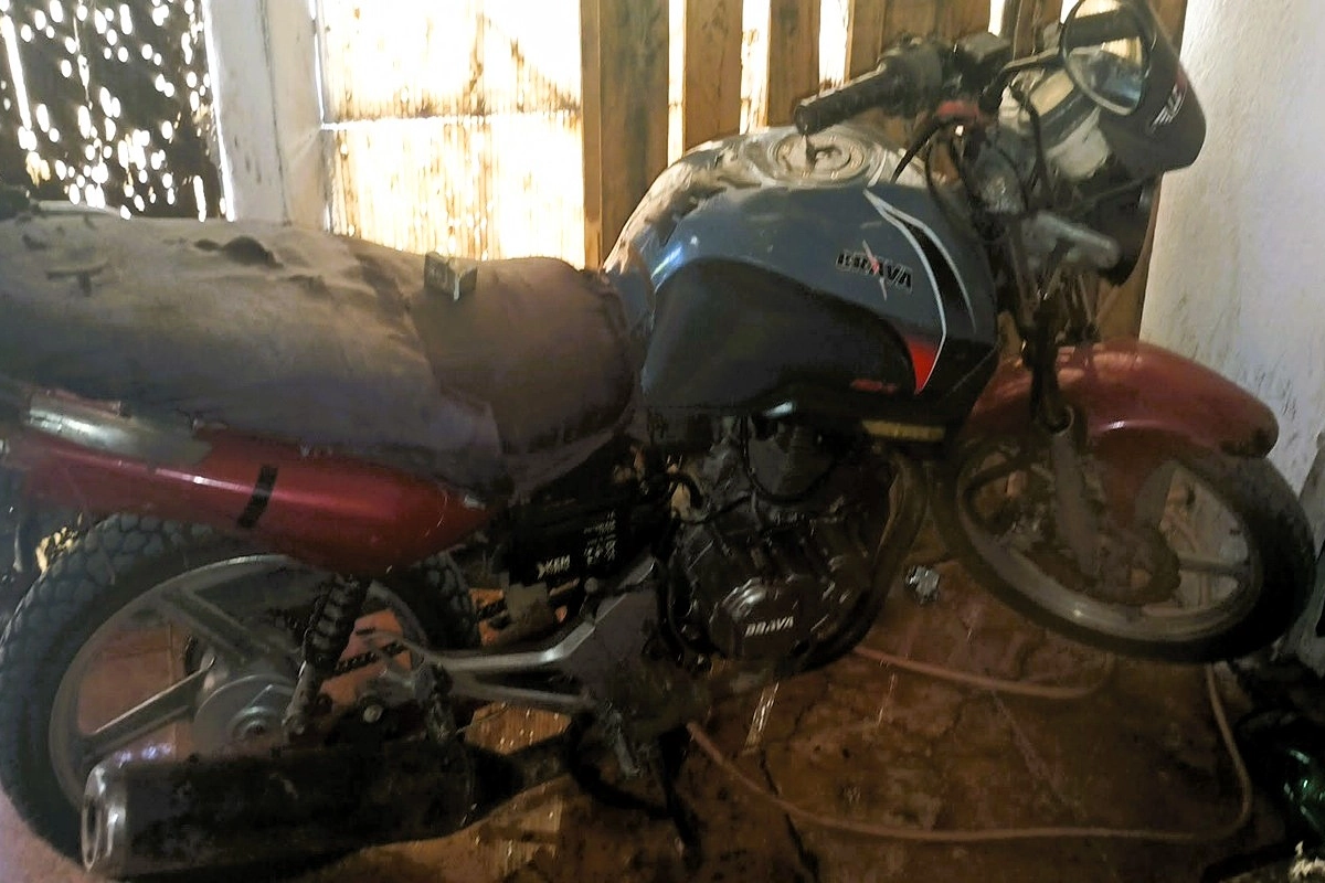 La moto de Carlos que fue embestida