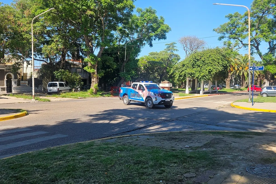 <i>Joven hallada desnuda y desorientada en la calle: el denunciado es polic&iacute;a - Foto: (Elonce)</i>