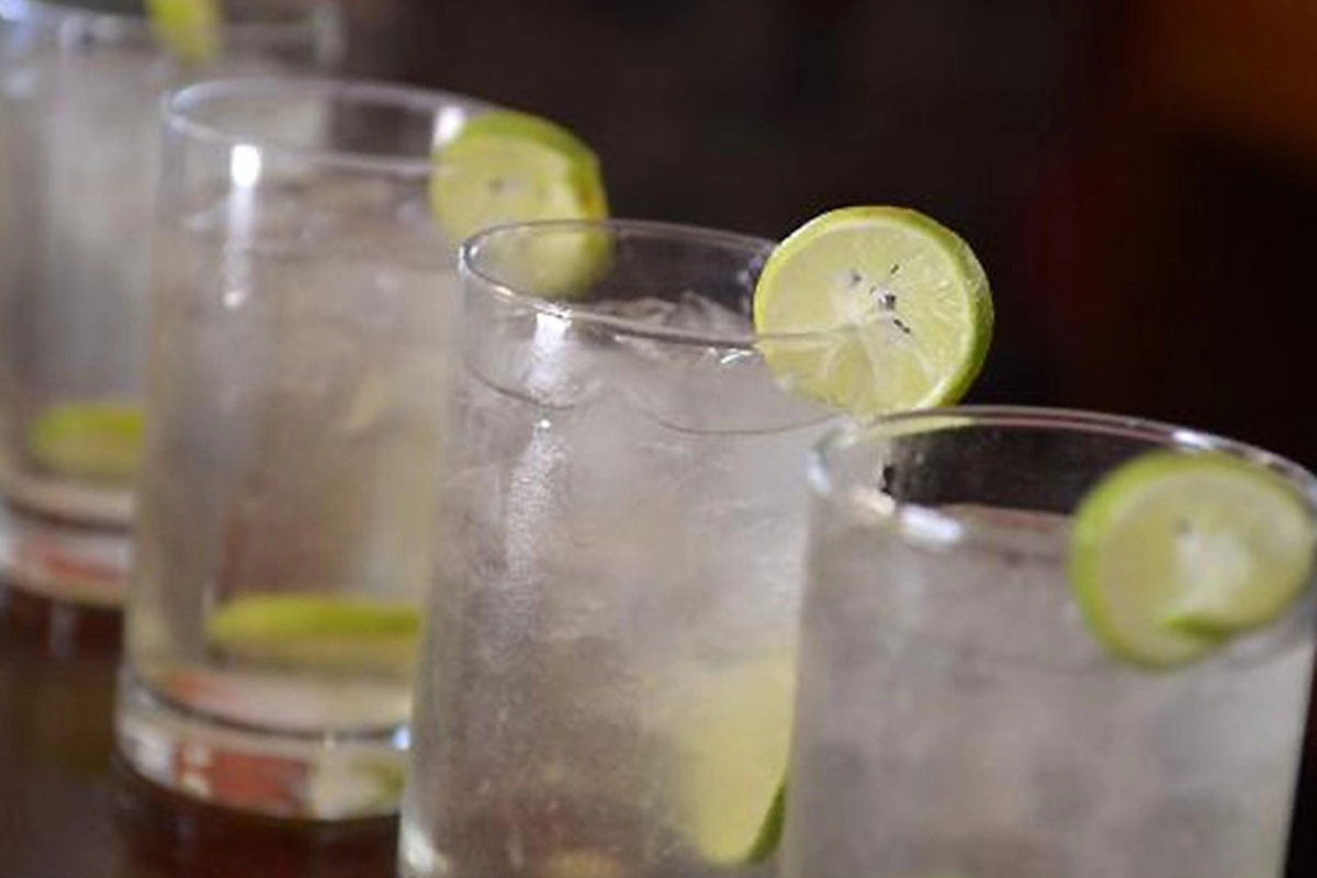 Se creen que agreg&oacute; sustancia a los tragos