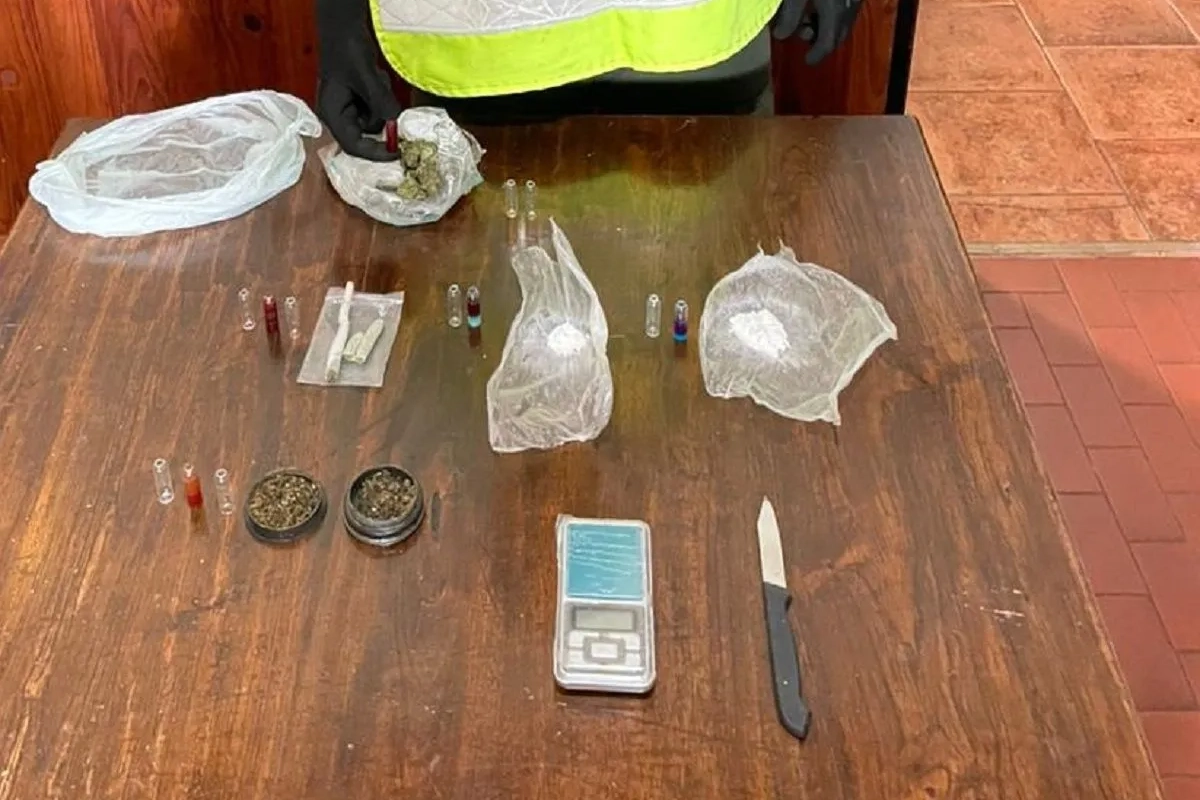 Secuestro de drogas y un arma de fuego