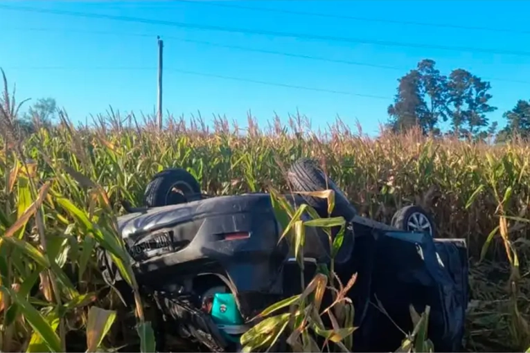 Violento vuelco en Ruta 12: una familia santafesina result&oacute; herida
