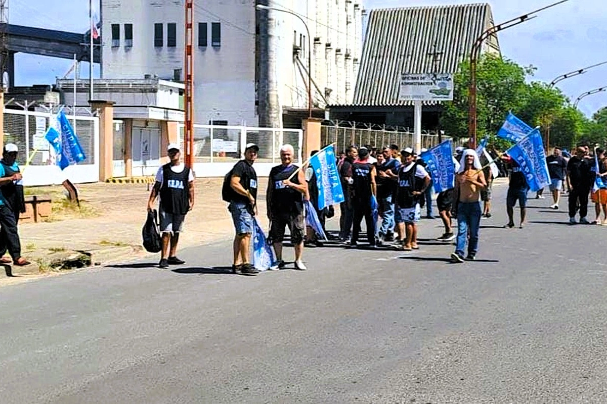 45 trabajadores se manifestaron s&aacute;bado y domingo