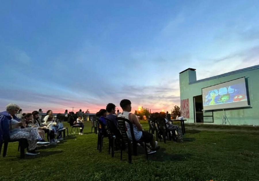 Actividades en el barrio con los ni&ntilde;os y adolescentes