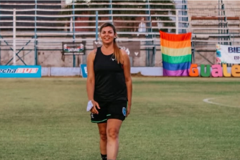 El f&uacute;tbol femenino abre camino a la inclusi&oacute;n: dos historias que inspiran