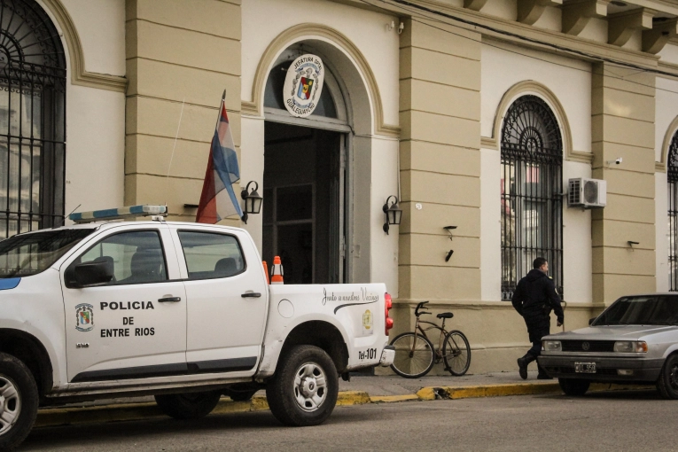 Le dio positiva la alcoholemia, pero se resisti&oacute; a bajar del auto: qued&oacute; detenido