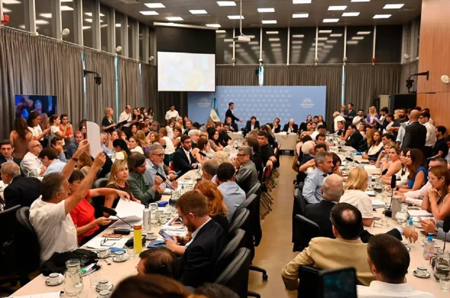 <i>El plenario de las comisiones de Legislaci&oacute;n del Trabajo y Presupuesto y Hacienda avanz&oacute; en el dictamen del proyecto</i>