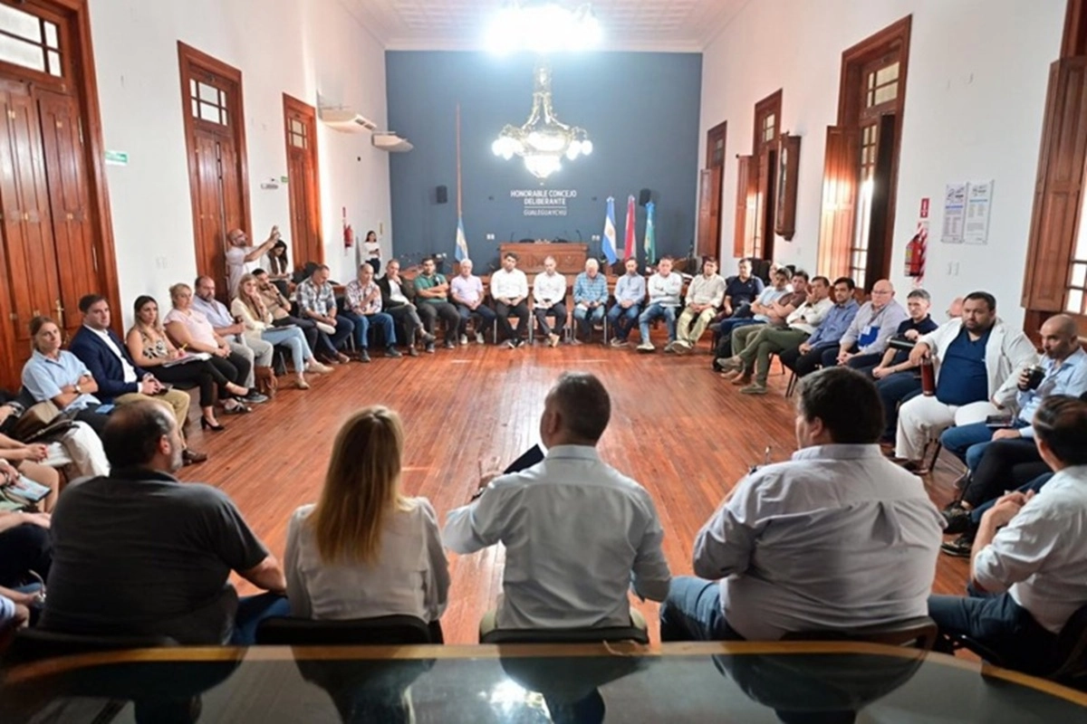 Reuni&oacute;n de gabinete en el recinto del HCD