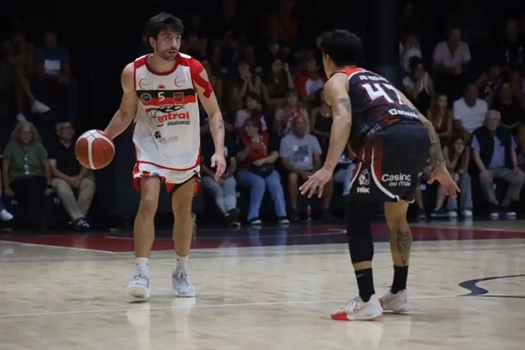 Central no pudo con Quilmes en Mar del Plata, pero sigue liderando la conferencia