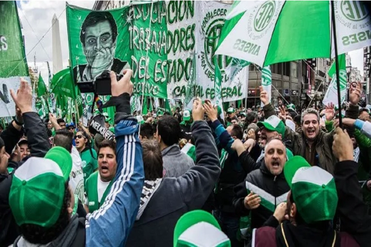 UPCN acept&oacute; la oferta del Gobierno del aumento del 2,2 en febrero y ATE lo rechaz&oacute; por &ldquo;insuficiente&rdquo;