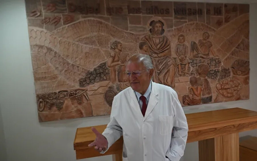 <i>La capilla es uno de los espacios favoritos de Abel Albino</i>