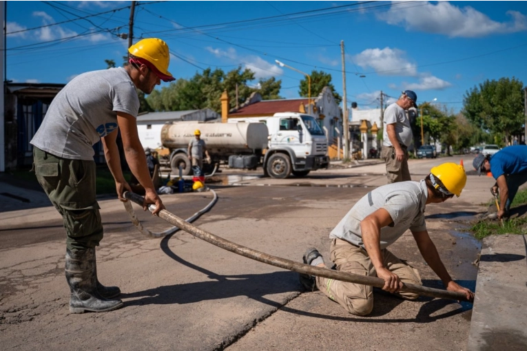 Restablecieron el funcionamiento del desag&uuml;e en la calle Buenos Aires