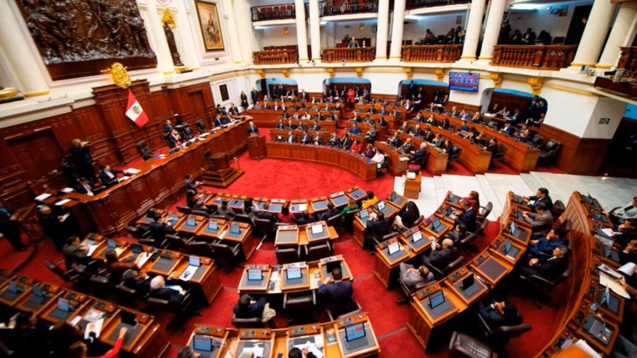 <i>El Congreso de Per&uacute; pasar&aacute; a ser bicameral a partir de 2026</i>
