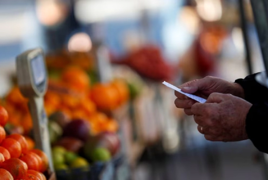 <i>Un hogar compuesto por dos adultos y dos menores requiri&oacute; m&aacute;s de 1,4 millones de pesos en marzo para superar la l&iacute;nea de pobreza </i>