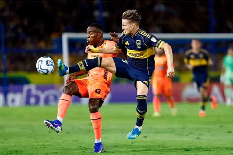 Boca visita a Barcelona en Guayaquil en un duelo clave para encaminar su clasificaci&oacute;n