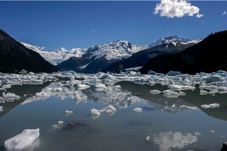 Presentaron un amparo para frenar la reforma de la Ley de Glaciares