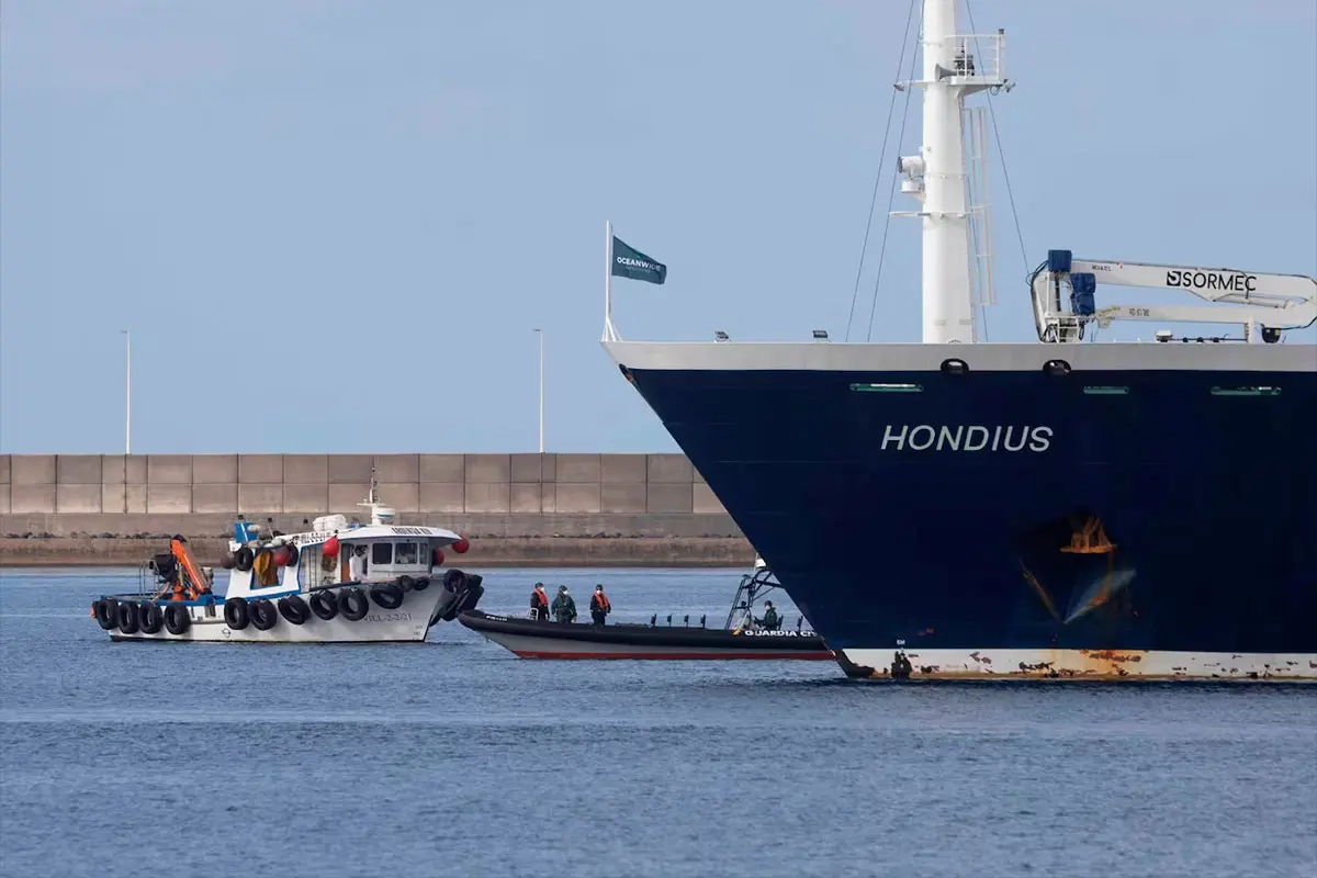 El crucero neerland&eacute;s MV Hondius