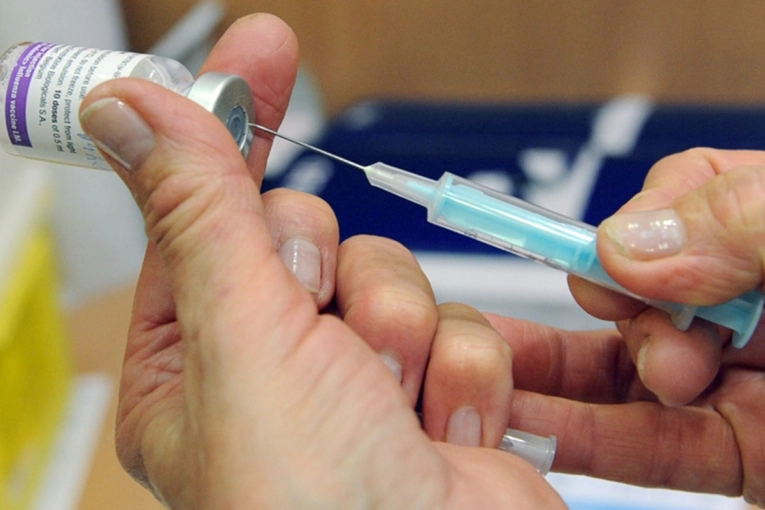 Suben los casos de meningitis y alertan sobre la importancia de vacunarse