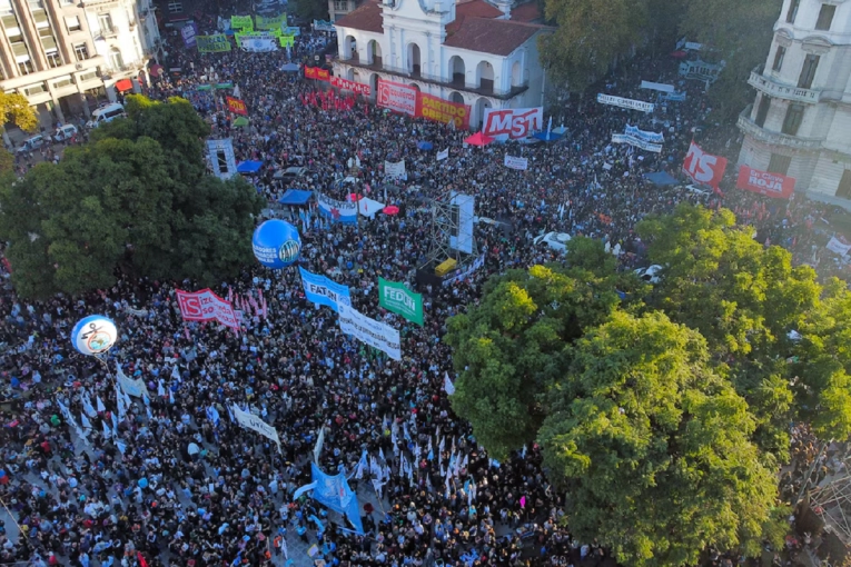 La Marcha Federal Universitaria en fotos a minutos del comienzo del acto central