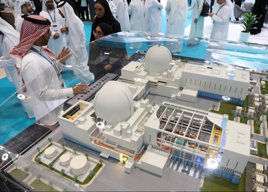 Maqueta de la planta nuclear de Barakah
