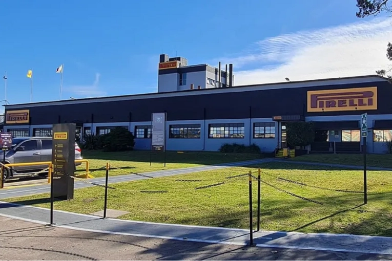 Pirelli suspende producci&oacute;n por ca&iacute;da de ventas y preocupa al sector