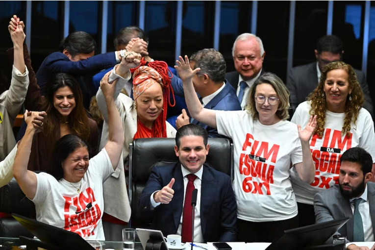 Diputados de Brasil aprobaron la reducci&oacute;n de la jornada laboral