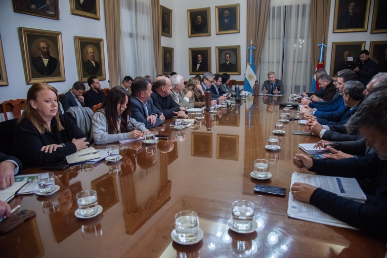 Frigerio impulsa el tratamiento de leyes clave para su gesti&oacute;n en la Legislatura