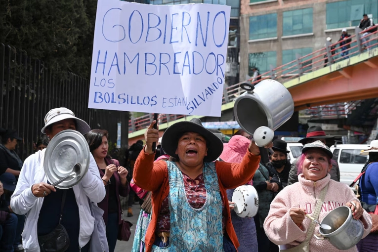 Se profundiza la crisis en Bolivia: renunciaron los ministros de Defensa y Educaci&oacute;n
