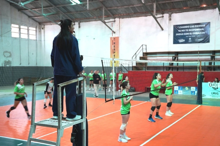 Liga Municipal de Voley: se disputaron los octavos y cuartos de final de las Copas Oro y Plata