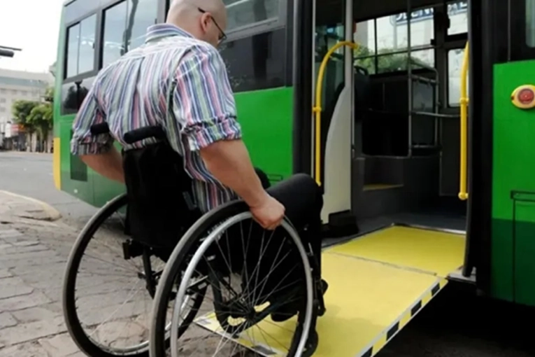 Personas con discapacidad podr&aacute;n viajar gratis con la tarjeta SUBE sin presentar el CUD