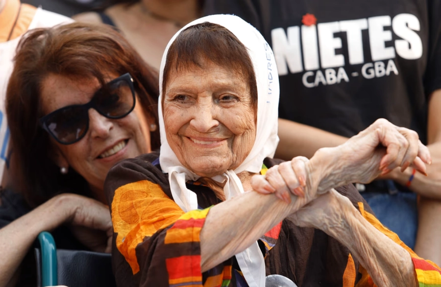<i>Taty Almedia en una de sus &uacute;ltimas apariciones p&uacute;blicas, en diciembre de 2025</i>