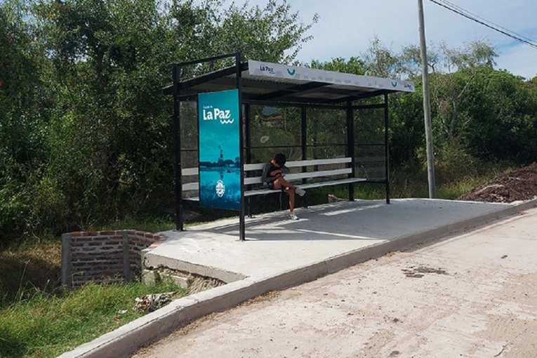 Impulsan un proyecto de ley para instalar garitas de colectivos en los accesos a los pueblos rurales