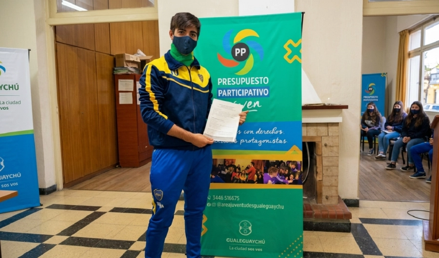 Jorge presentando el proyecto