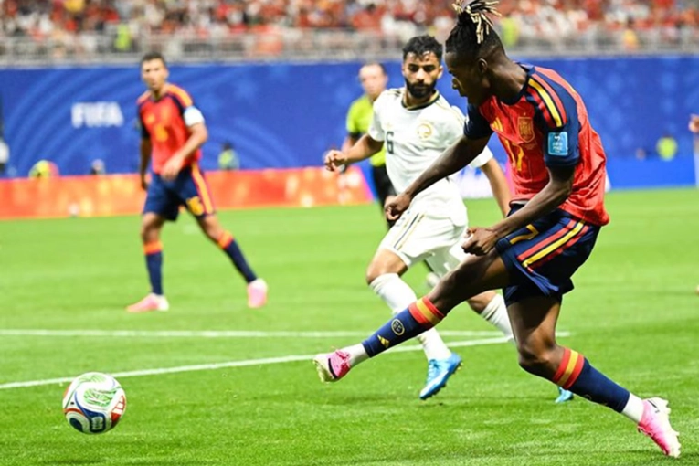 Espa&ntilde;a gole&oacute; y se afirma con autoridad en Atlanta