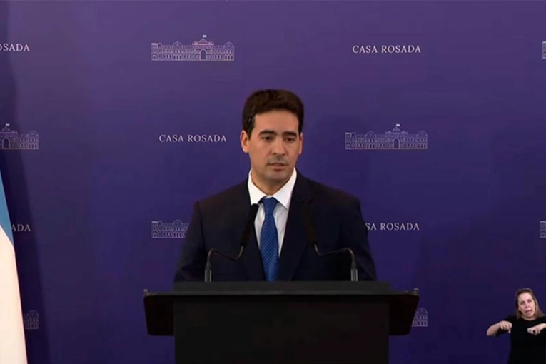 El nuevo vocero de Milei se present&oacute; en la Casa Rosada