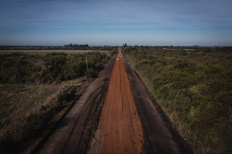La provincia invierte m&aacute;s de 24.000 millones de pesos en mejora de caminos y maquinaria vial