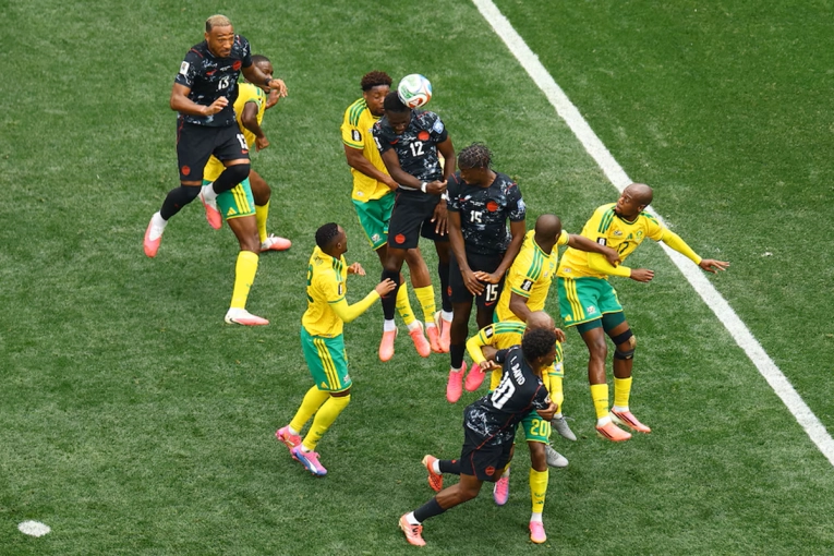 Canad&aacute; le gan&oacute; de manera ag&oacute;nica a Sud&aacute;frica y avanz&oacute; a octavos de final