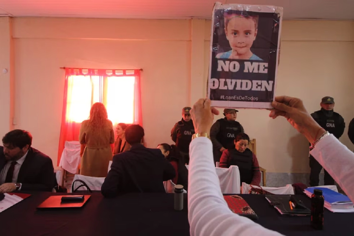 Madres Corajudas exhibi&oacute; carteles y remeras