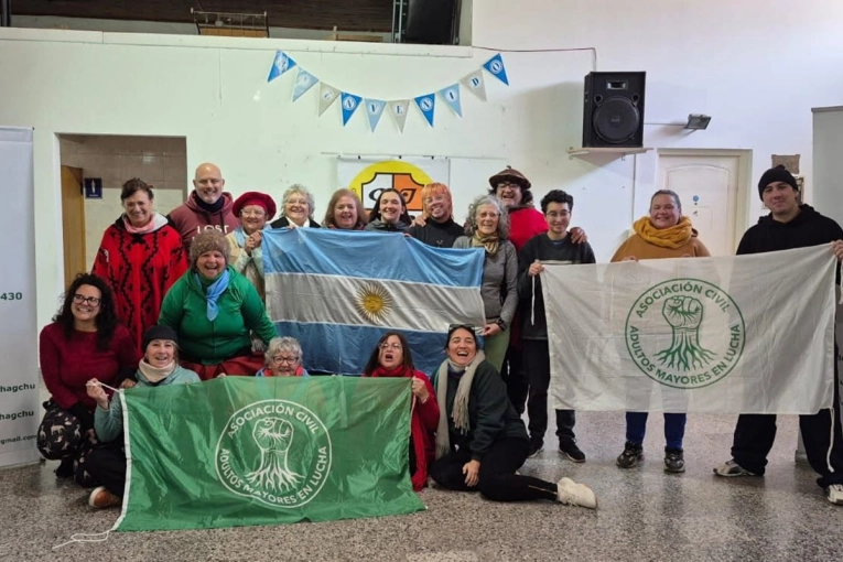 Con gran &eacute;xito, los adultos mayores de la ciudad concluyeron un taller de teatro de la UADER
