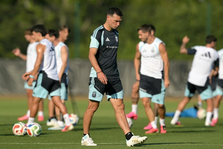 Argentina va ante Suiza por otro paso en su camino al bicampeonato