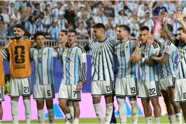 La formaci&oacute;n de Argentina para los cuartos de final del Mundial 2026 frente a Suiza